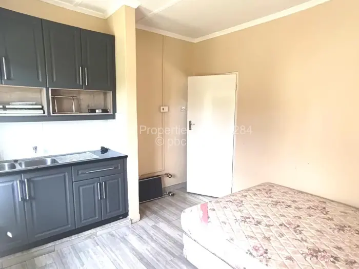 1 Bedroom Cottage/Garden Flat to Rent in Waterfalls, Harare