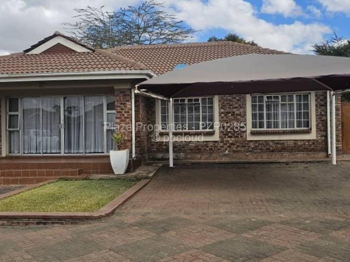 Townhouse/Cluster for Sale in Waterfalls, Harare