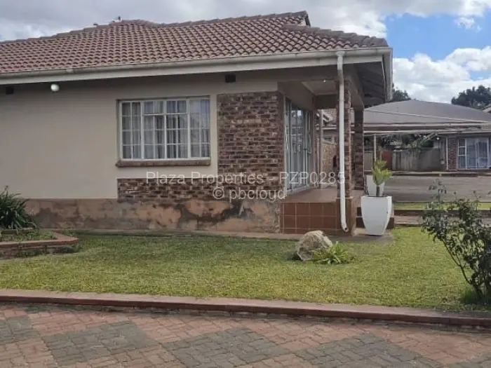 Townhouse/Complex/Cluster for Sale in Waterfalls, Harare
