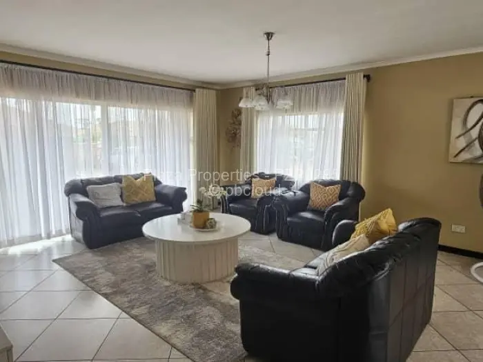 Townhouse/Complex/Cluster for Sale in Waterfalls, Harare