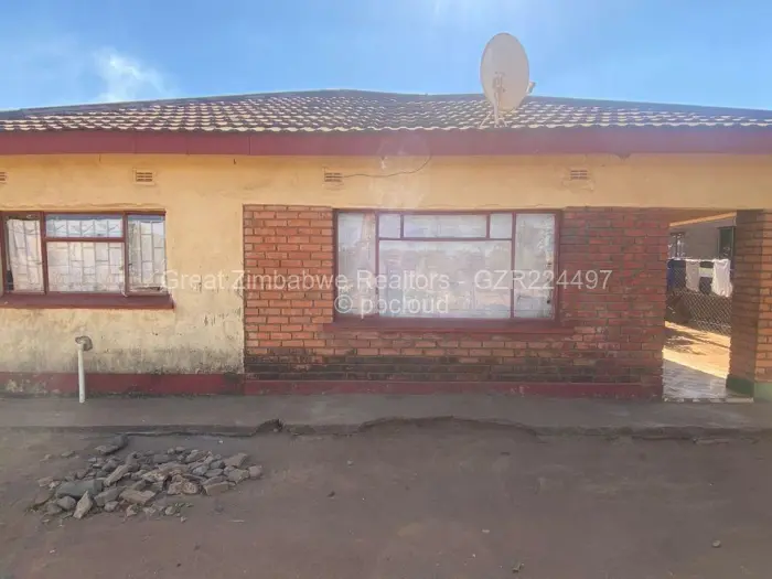 5 Bedroom House for Sale in Chiredzi, Chiredzi