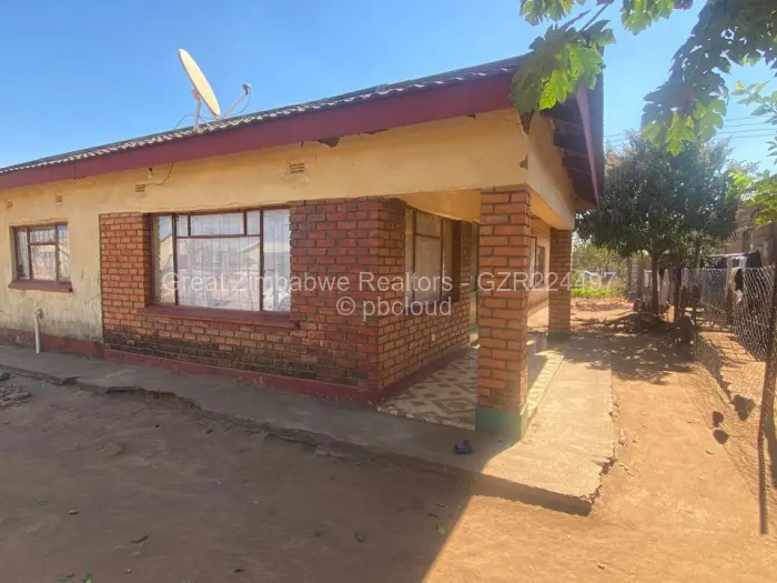 5 Bedroom House for Sale in Chiredzi, Chiredzi
