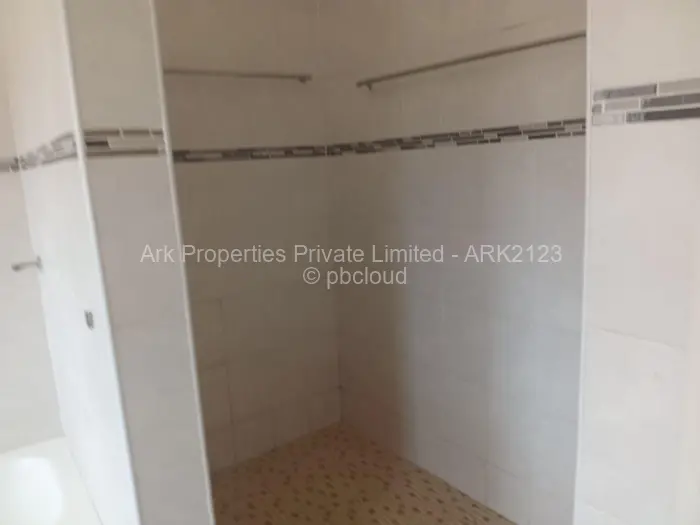 6 Bedroom House to Rent in Strathaven