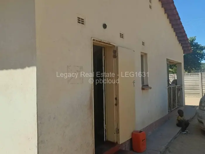 3 Bedroom House for Sale in Waterfalls, Harare