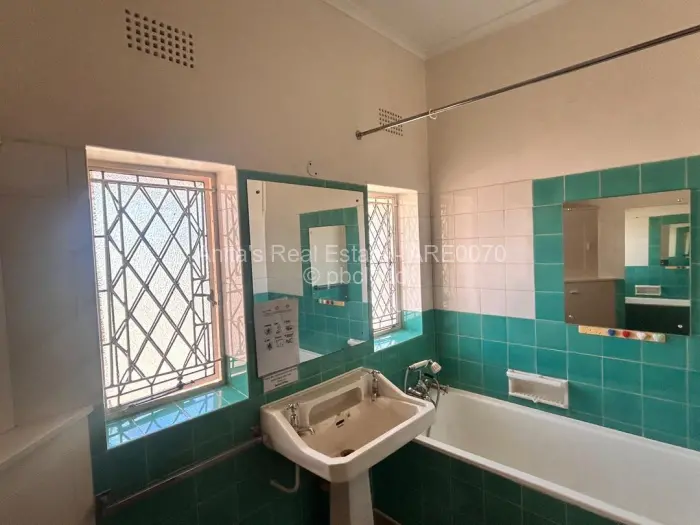 3 Bedroom House for Sale in Suburbs, Bulawayo