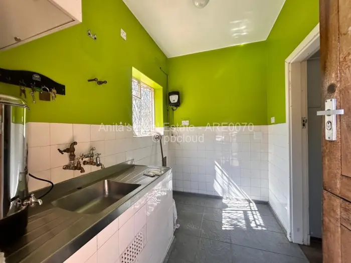 3 Bedroom House for Sale in Suburbs, Bulawayo