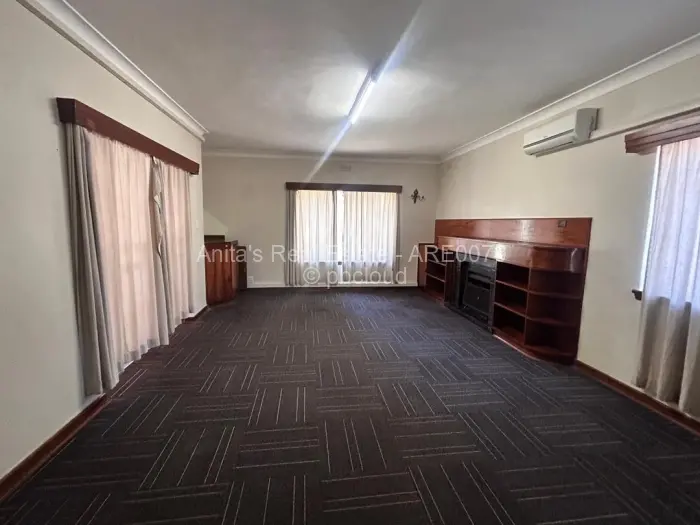 3 Bedroom House for Sale in Suburbs, Bulawayo