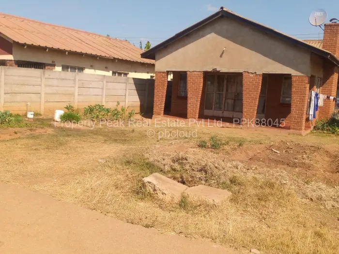 4 Bedroom House for Sale in Budiriro, Harare