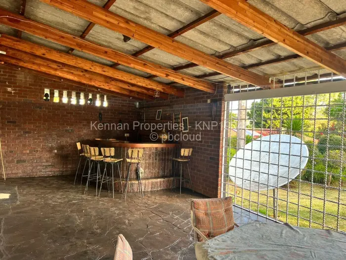4 Bedroom House to Rent in Greystone Park