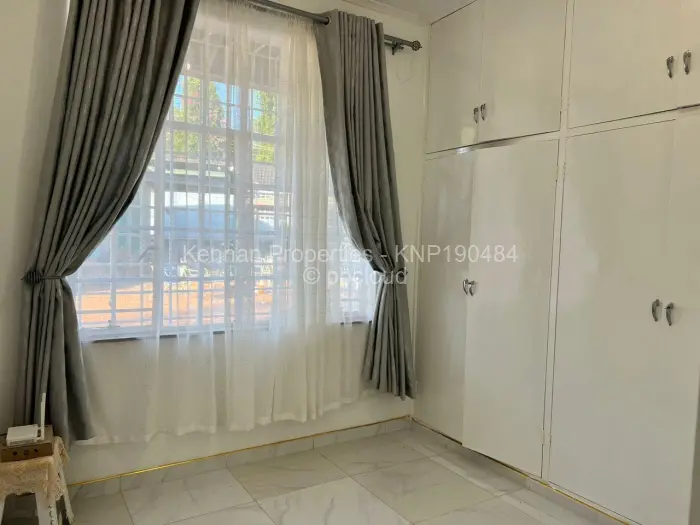 4 Bedroom House to Rent in Greystone Park