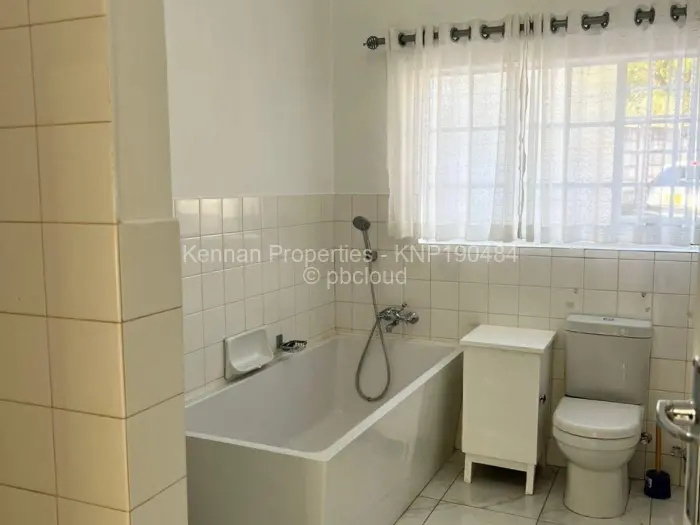 4 Bedroom House to Rent in Greystone Park