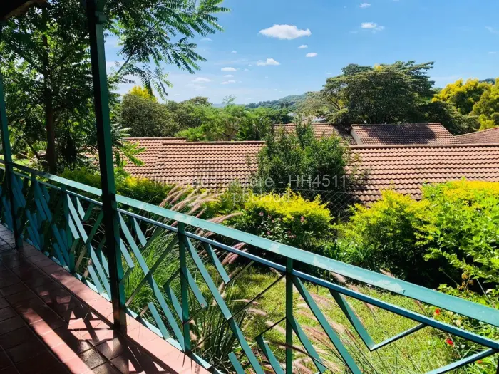 Townhouse/Complex/Cluster to Rent in Borrowdale Brooke
