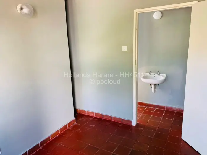 Townhouse/Complex/Cluster to Rent in Borrowdale Brooke