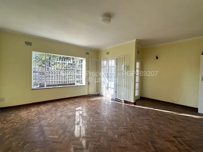 3 Bedroom House to Rent in Hillside