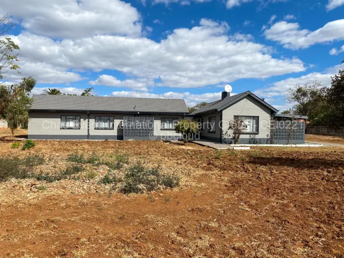 3 Bedroom House for Sale in Killarney, Bulawayo