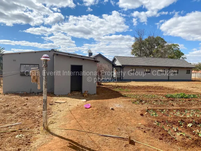 3 Bedroom House for Sale in Killarney, Bulawayo