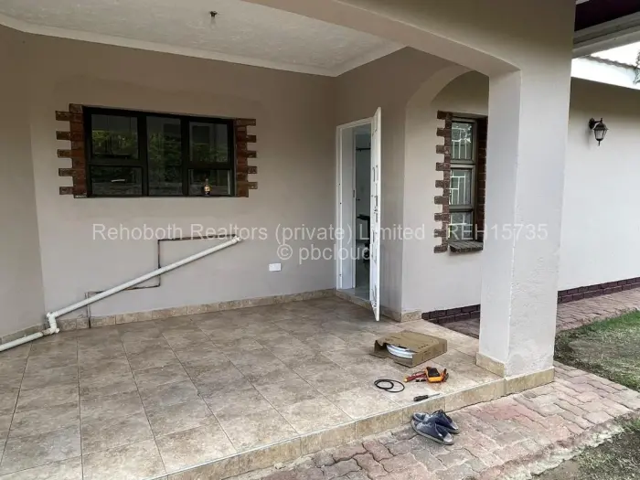 2 Bedroom Cottage/Garden Flat to Rent in Milton Park