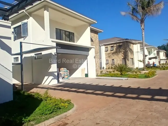 Townhouse/Cluster for Sale in Borrowdale, Harare