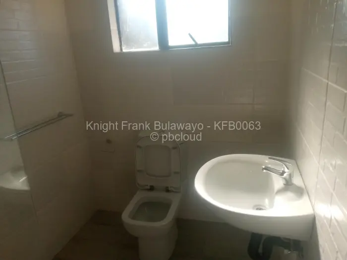 Townhouse/Cluster for Sale in Hillside Byo, Bulawayo