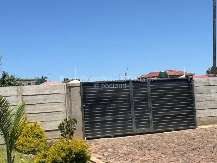 3 Bedroom Cottage/Garden Flat to Rent in Manresa, Harare