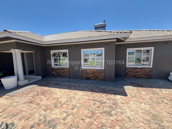 3 Bedroom Cottage/Garden Flat to Rent in Manresa, Harare