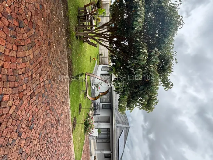 3 Bedroom Cottage/Garden Flat to Rent in Manresa