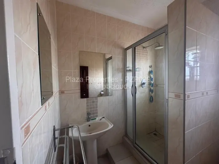 5 Bedroom House for Sale in Helensvale, Harare