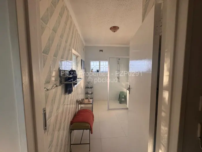 5 Bedroom House for Sale in Helensvale, Harare