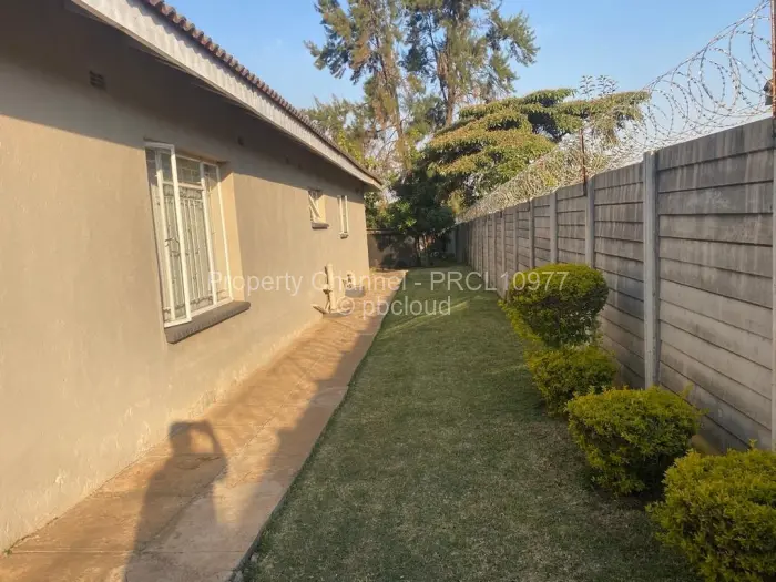 4 Bedroom House for Sale in Bluff Hill, Harare