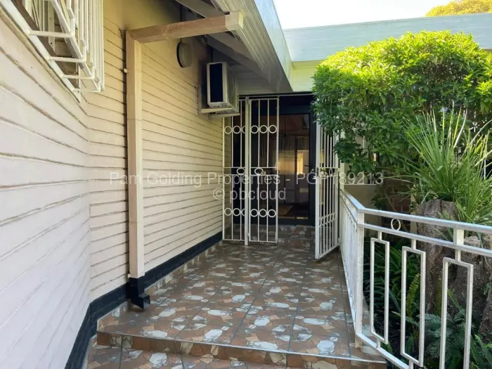 5 Bedroom House to Rent in Alexandra Park