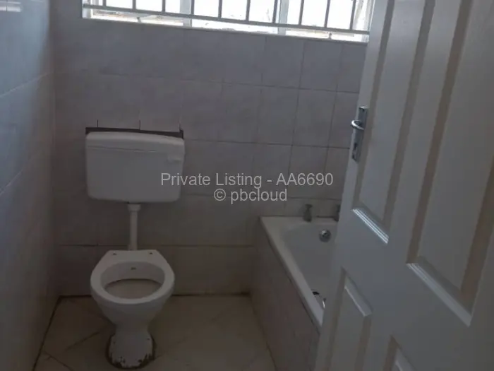 3 Bedroom House for Sale in Ruwa, Ruwa