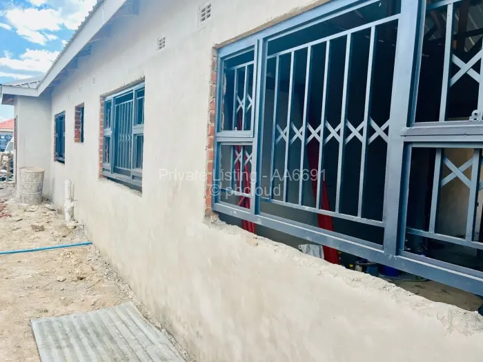 5 Bedroom House for Sale in Damofalls, Damofalls