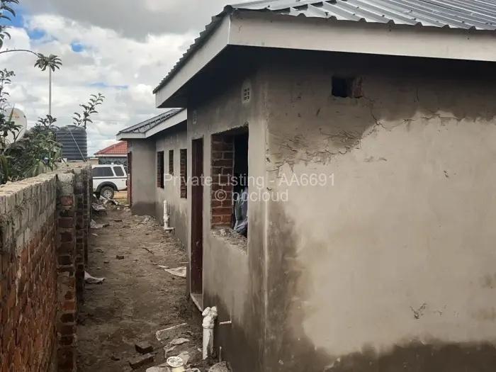 5 Bedroom House for Sale in Damofalls, Damofalls