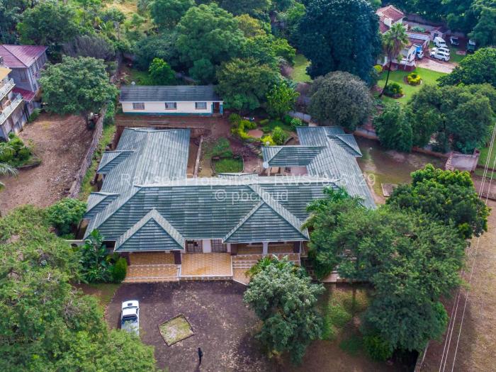 6 Bedroom House for Sale in Bluff Hill, Harare