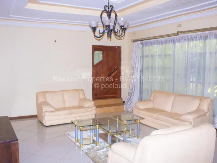 6 Bedroom House for Sale in Bluff Hill, Harare