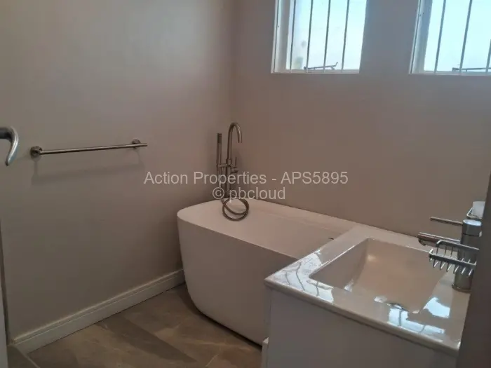 2 Bedroom Cottage/Garden Flat to Rent in Mount Pleasant