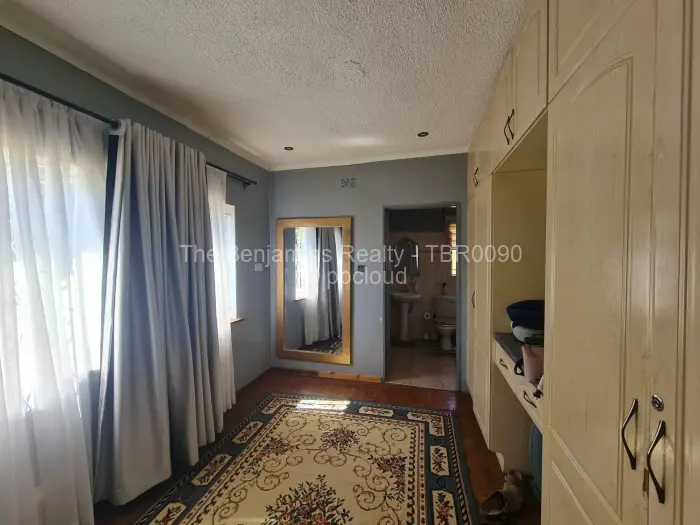 4 Bedroom House to Rent in Vainona