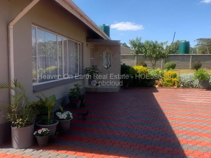 4 Bedroom House to Rent in Vainona