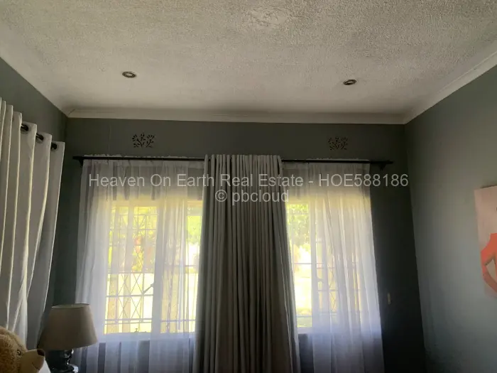 4 Bedroom House to Rent in Vainona
