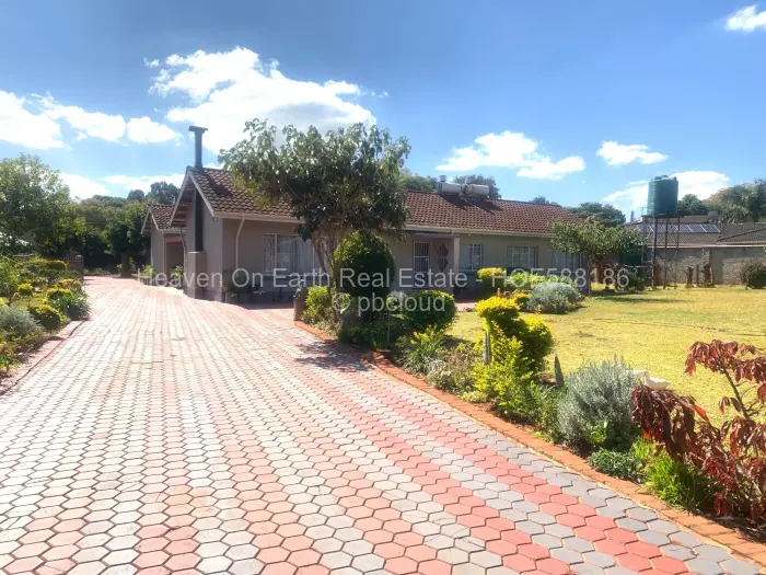4 Bedroom House to Rent in Vainona