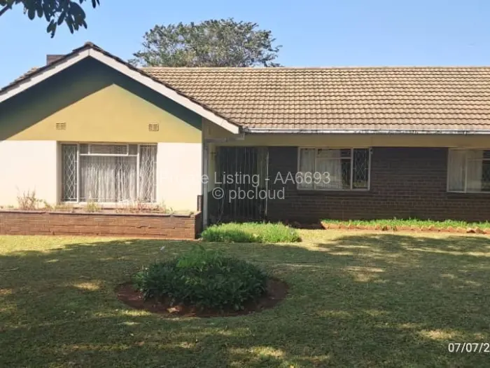 3 Bedroom House for Sale in Bluff Hill, Harare