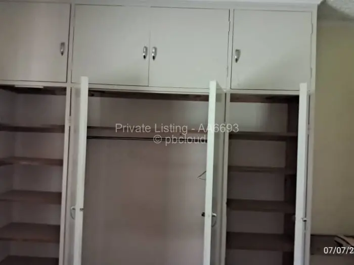 3 Bedroom House for Sale in Bluff Hill, Harare