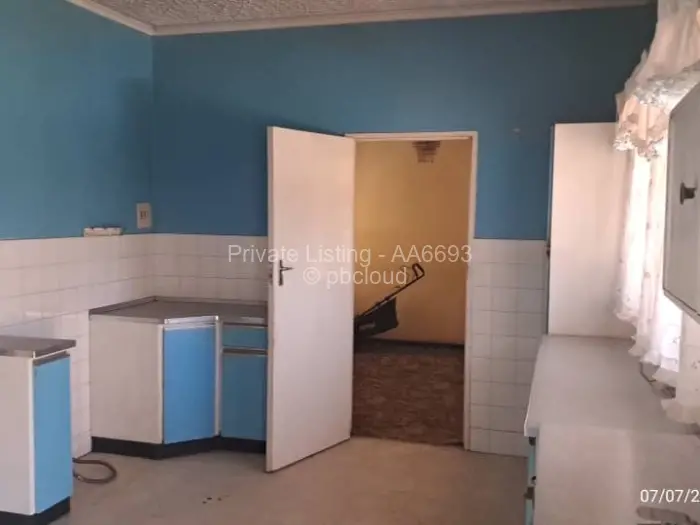 3 Bedroom House for Sale in Bluff Hill, Harare