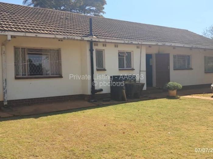 3 Bedroom House for Sale in Bluff Hill, Harare