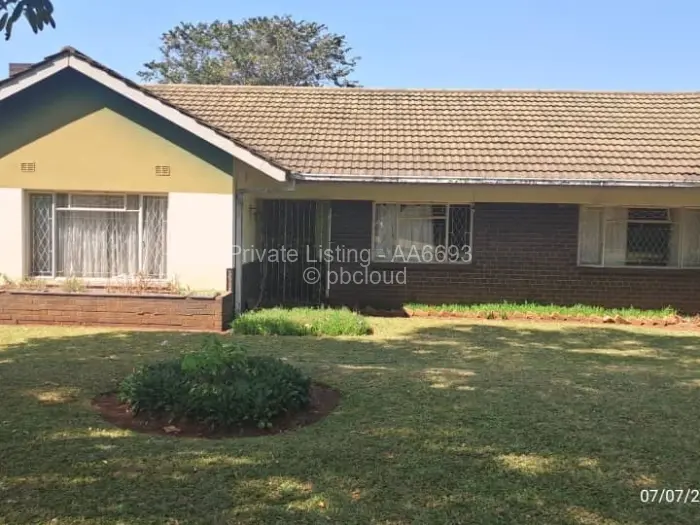 3 Bedroom House for Sale in Bluff Hill, Harare