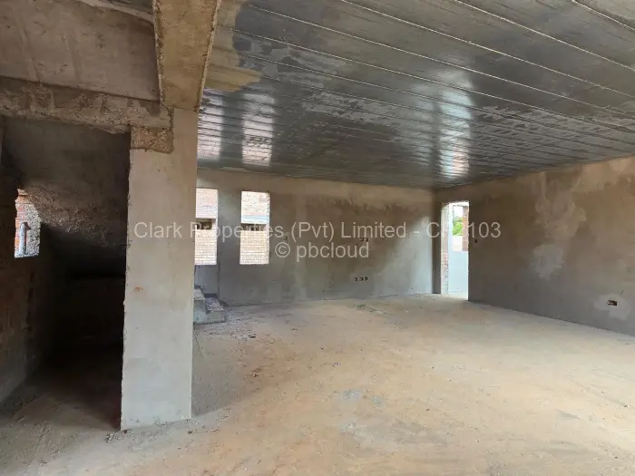 Townhouse/Cluster for Sale in Highlands, Harare