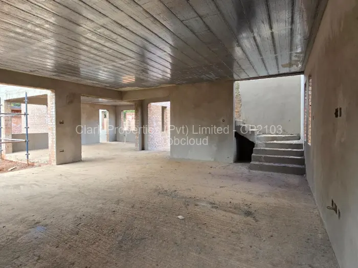 Townhouse/Cluster for Sale in Highlands, Harare