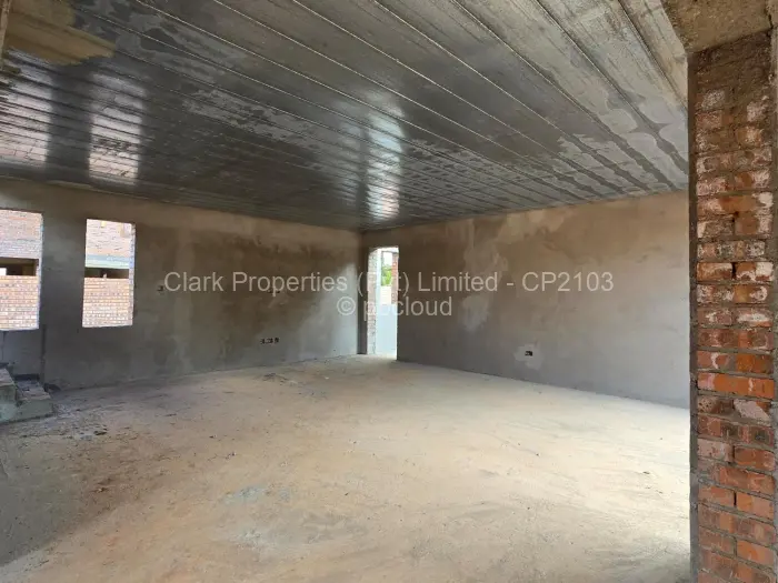 Townhouse/Cluster for Sale in Highlands, Harare