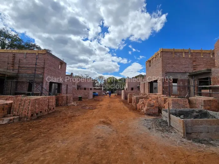 Townhouse/Cluster for Sale in Highlands, Harare