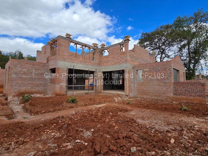 Townhouse/Cluster for Sale in Highlands, Harare